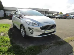 Ford Fiesta Titanium - Klimaautomatik/Sitzheizung/Navi/Keyfree Bild 3
