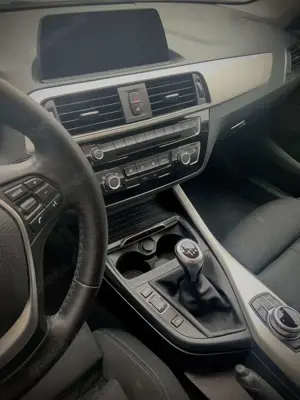 BMW 118 118 i Advantage Bild 3