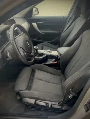 BMW 118 118 i Advantage Bild 4