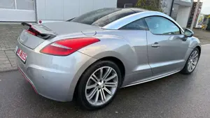 Peugeot RCZ 2.0 HDi 163PS SPORT TÜV,95.000KM,LEDE Bild 4