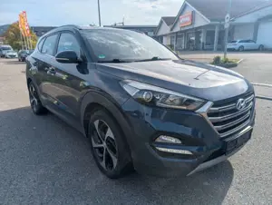 Hyundai TUCSON blue Style 2WD Automatik/Navigation