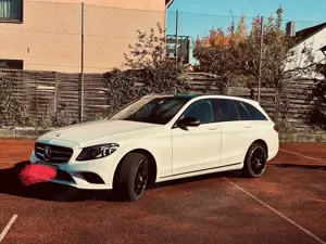 Mercedes-Benz C 220 d T 9G-TRONIC AMG Line