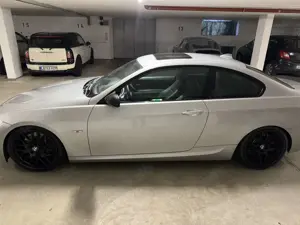 BMW 335 335i Coupe Aut. (Scheckheft, TÜV NEU) Bild 3