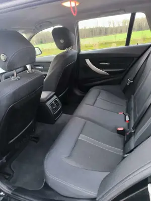 BMW 318 318d Touring Aut. Bild 4