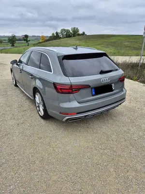 Audi A4 45 TDI quattro sport Bild 2