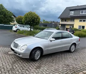 Mercedes-Benz E 270 Diesel, Einparkhilfe vorne und hinten, Elegance