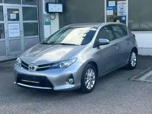 Toyota Auris Start Edition 6-Gang 1,6ltr. nur 83000 KM 1. Hand