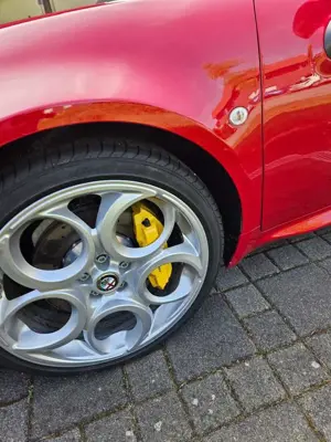 Alfa Romeo 4C 1.8 TBi Bild 4