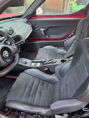 Alfa Romeo 4C 1.8 TBi Bild 3