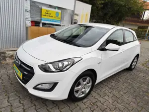 Hyundai i30 1.6 Crdi Pdc HU 12/2026 8XAlu Euro6