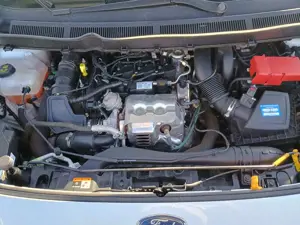 Ford Transit Courier 1.0 100 PS 6.Gang EcoBoost/14 Tkm/1.Hd/ Bild 3