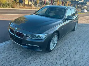 BMW 320 d Touring LUXURY AUT+NAVI+PDC+SCHECKHEFT+PANO
