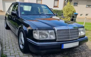 Mercedes-Benz E 260 W124 Automatik Klima SSD Recaro Momo