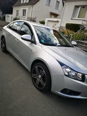 Chevrolet Cruze 2.0 LTZ Bild 3