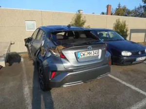 Toyota C-HR Hybrid Team D Unfallbeschädigt 2,0ltr.