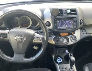 Toyota RAV 4 2.2 D 4WD *NAVI*CAM180* Bild 5