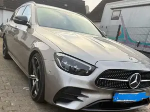 Mercedes-Benz E 220 E 220 d 4Matic T 9G-TRONIC AMG Line