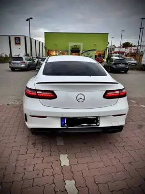 Mercedes-Benz E 200 E 200 Night Edition (238.380) Bild 2