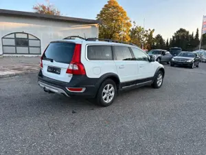 Volvo XC70 Kinetic AWD 4x4 Navi Klima AUTOMATIK AHK Bild 2