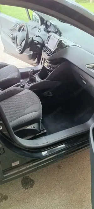 Peugeot 208 208 PureTech 82 Start Bild 2