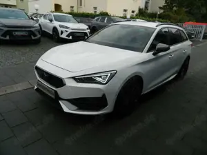 CUPRA Leon VZ 310PS DSG 4D  AHK/Copper 19Zoll/Matrix/elHeckkl Bild 3