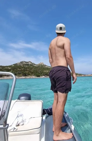 Akademiker sucht weibliche Bekannschaft für BDSM