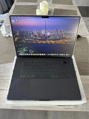Apple MacBook Pro 2024 M4 Chip   Neuwertig mit viel Zubehör & 2 Jahre Garantie!