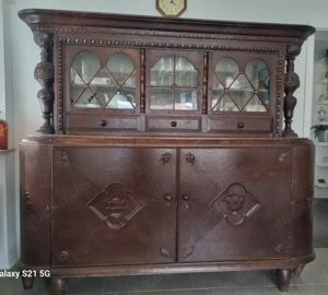 Wohnzimmerschrank antik