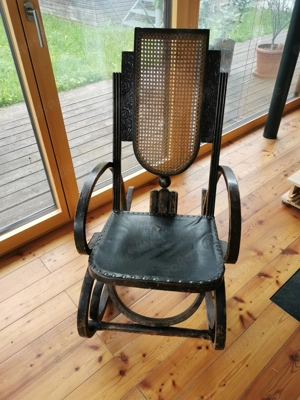 schöner Schaukelstuhl Jugendstil aus Barcelona  