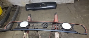 VW Golf Kühlergrill mit Zusatz Scheinwerfer