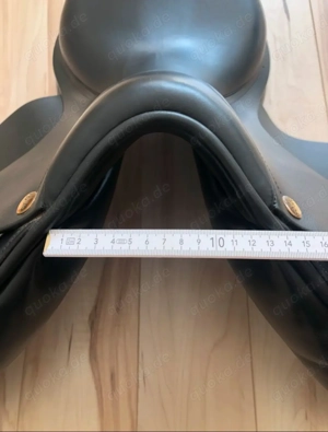 Neuwertiger Cobra Dressursattel Bild 7