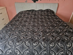 Tagesdecke mit Kissenhüllen 