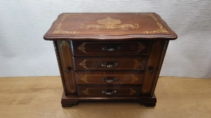 Holzschmuckschrank ca. 1950, Nussbaum Gold Verz. B 29, H 25, T15,2cm