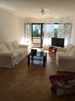 schöne Sofa Gruppe mit Bezügen in gutem Zustand