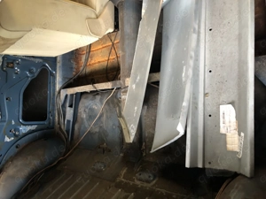 Mercedes-Benz 230.4 W115 Strichacht zum Restaurieren Bild 10