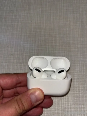 Apple Airpods 2Generation mit MagSafe Ladecase