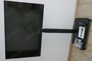 Fernseher mit Standfuß