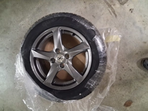 Neue Winterkompletträder