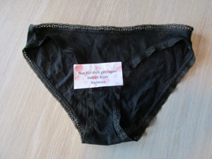 Getragene Slips schwarz schlicht mit feinem Spitzenrand für dich !