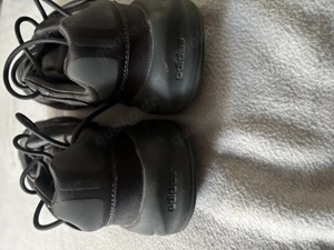 Adidas Schuhe in schwarz 