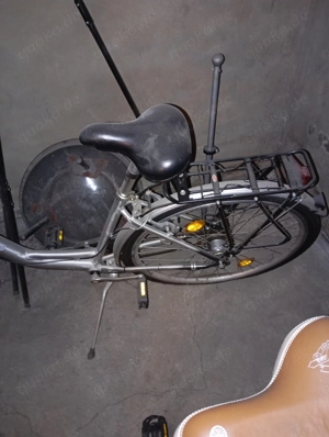 Ein Damenrad und ein Herrenrad Bild 3 Ein Damenrad und ein Herrenrad Bild 3