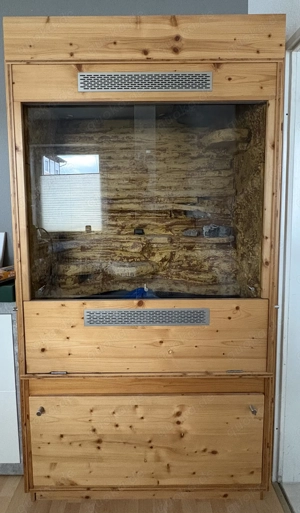 Terrarium 203x107x55cm mit Zubehör