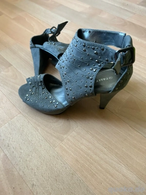 Neu ungetragen Glitzer Nieten Damen Schuhe