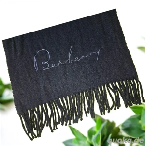 Luxus Investition monochromer Burberry Kaschmirschal das ultimative Statement in Schwarz