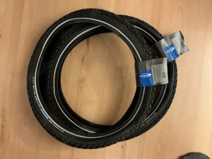 Zu verschenken. Zwei Schwalbe Marathon Winter plus Spikereifen 55-406 20*2,15