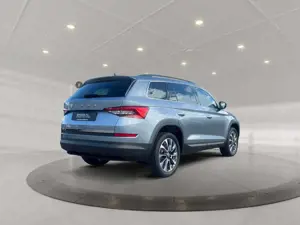 Skoda Kodiaq Drive 125 110kw TDI DSG *PDC*AHK*RFK*SHZ* Bild 5