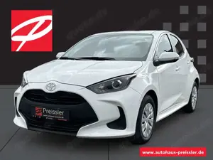Toyota Yaris Hybrid Business Edition