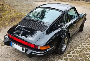 Porsche 911 Carrera 3,2 schwarz, historisches Kennzeichen Bild 3