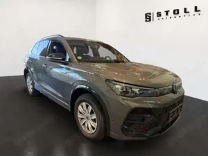 Volkswagen Tiguan 2.0 TDI R-Line 4Motion Leder+Pano+AHK+HeadUp+HK++ Bild 2