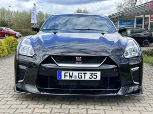 Nissan GT-R Bild 2